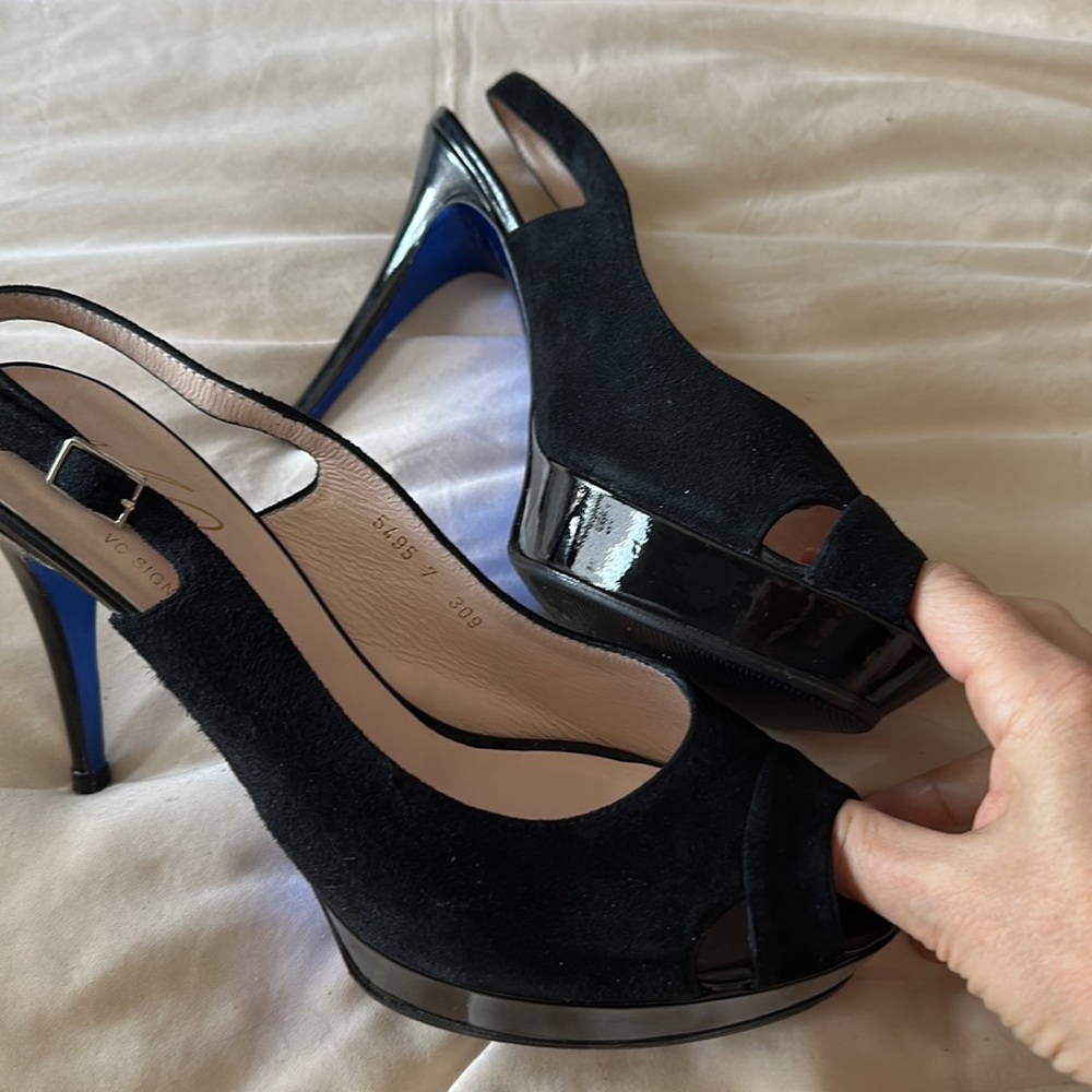 Vannel Black Suede heels with gorgeous Blue Bottoms